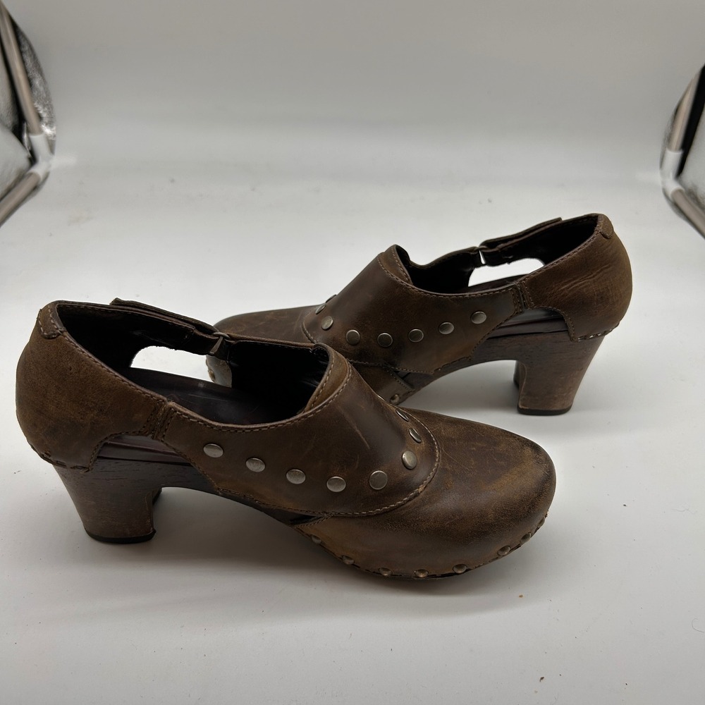 Dansko Ryder Distressed Brown Leather Studded Clogs Block Heel Snap Shoe Size 36 - Picture 8 of 8